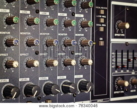 Amp Panel With Handles