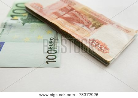 Euro And Rubbles