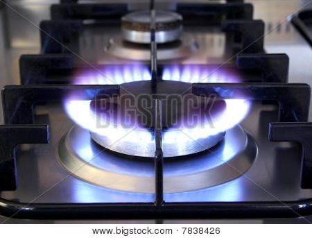Газовое пламя на печь