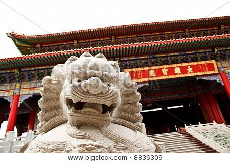 Oroszlán, a kínai templom