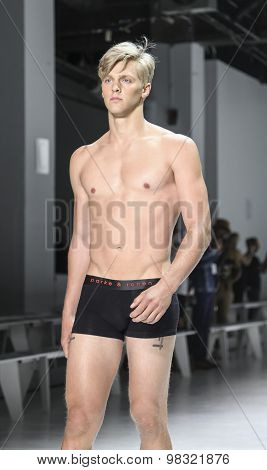 Parke & Ronen