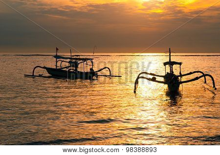 Nusa beach in sunrise