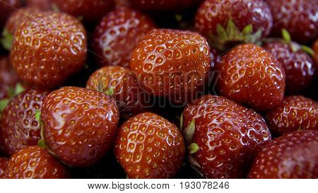 Strawberry close-up plan watch texture FULL prewiew