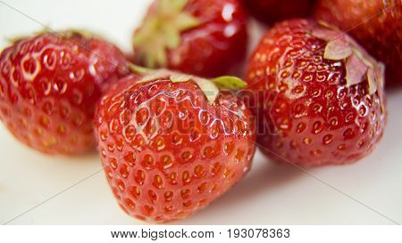 Strawberry close-up plan watch texture FULL prewiew