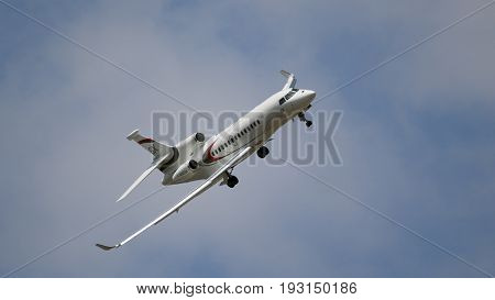 Dassault Falcon 8X Business Jet