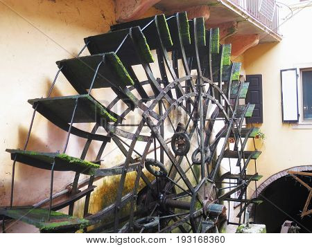 Wheel of blade mill Wheel of blade mill