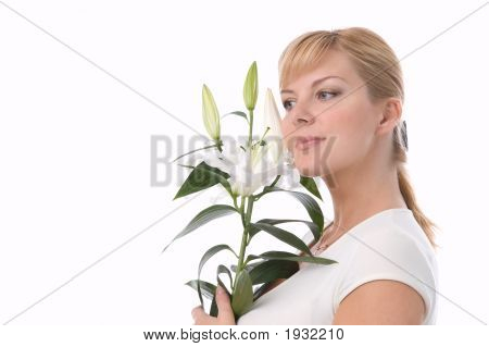 La ragazza con giglio
