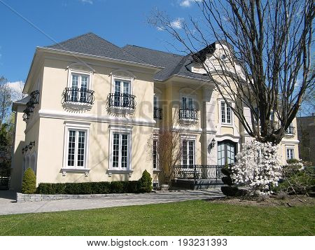 Very nice light house in Thornhill Ontario Canada
