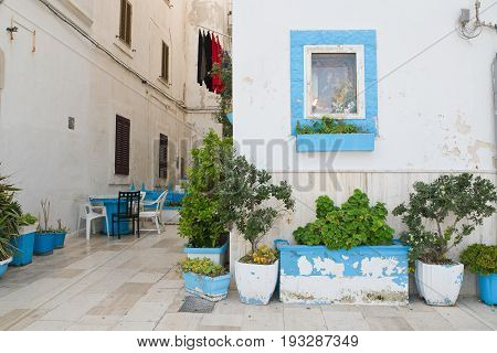 Characteristic alleyway of  Monopoli. Puglia. Southern Italy.