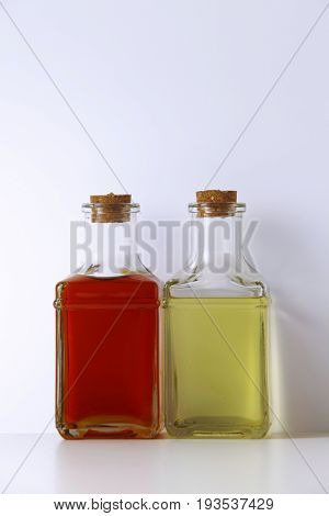 palm oil and olive side by side