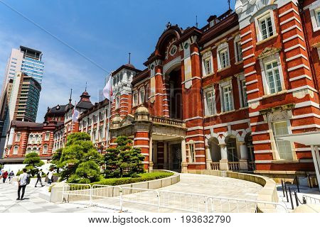 People At Tokyo Station