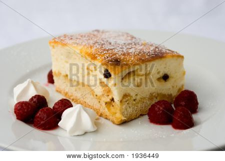 Gâteau au fromage avec framboise