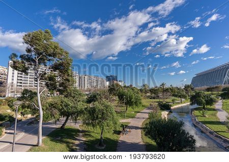 Turia River gardens Jardin del Turia, leisure and sport area. Pedestrian walk way. Valencia, Spain