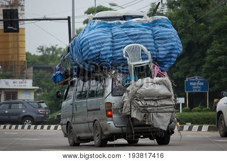 Over Load On Toyota Commuter Van.