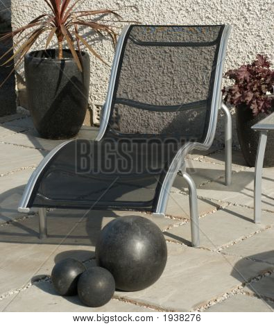 moderne Siver und schwarz liegen für Garten