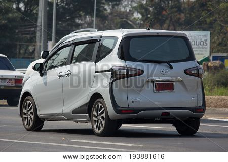 New Product Of Toyota Automobile Toyota Sienta Mini Mpv Van