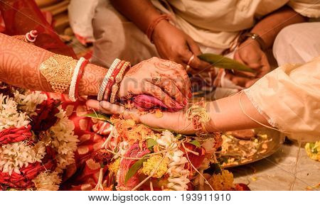 Indian Wedding Rituals of Indian hindu couple
