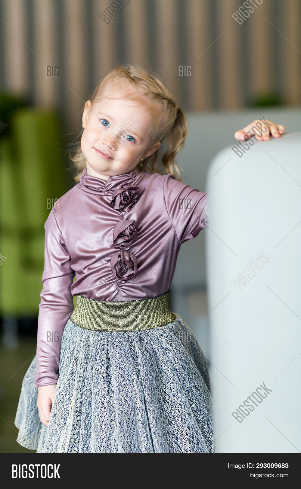 Girl 4-5 Years Old Image & Photo (Free Trial) | Bigstock