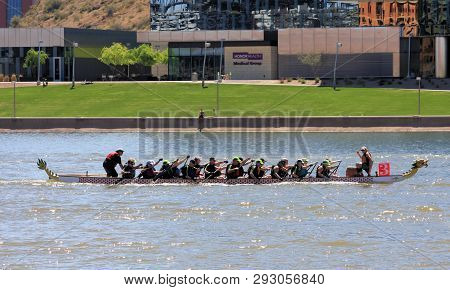 Tempe, Arizona / United States - March 30, 2019: Unnamed Team Races Toward The Finish Line During Th
