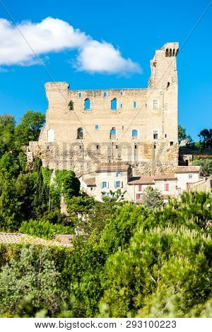 vineyards near Chateauneuf-du-Pape, Provence, France