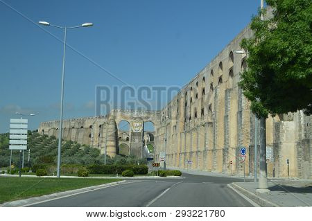 Roman Aqueduct Of Amoreira Reconstructed Between The 16th And 17th Centuries In Elvas. Nature, Archi
