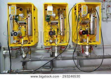 Copper Valves, Stainless Ball Valves,  Detectors Of Water Pressure And Plastic Pipes Of Central Heat