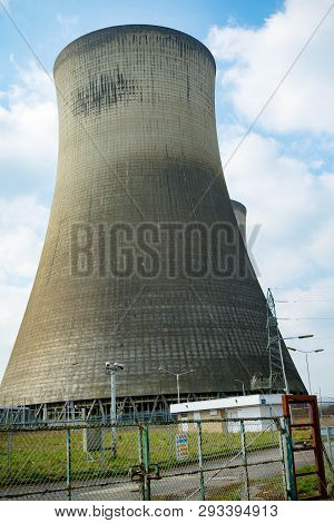 Didcot, United Kingdom, March 28th 2019:- The Cooling Towers Of Didcot  Power Station In Oxfordshire