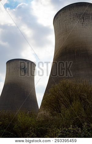 Didcot, United Kingdom, March 28th 2019:- The Cooling Towers Of Didcot  Power Station In Oxfordshire