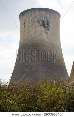 Didcot, United Kingdom, March 28th 2019:- The Cooling Towers Of Didcot  Power Station In Oxfordshire