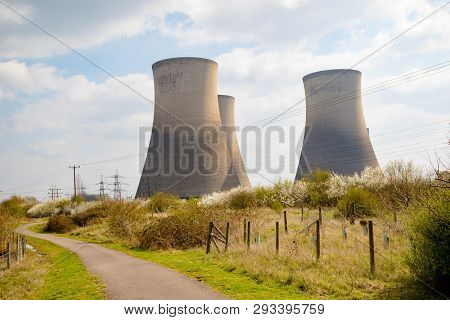 Didcot, United Kingdom, March 28th 2019:- The Cooling Towers Of Didcot  Power Station In Oxfordshire