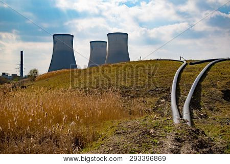 Didcot, United Kingdom, March 28th 2019:- The Cooling Towers Of Didcot  Power Station In Oxfordshire