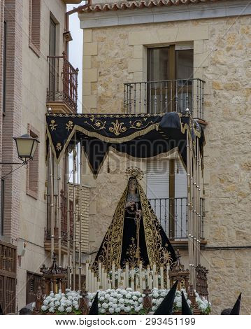 The Virgen De Los Clavos, Zamora