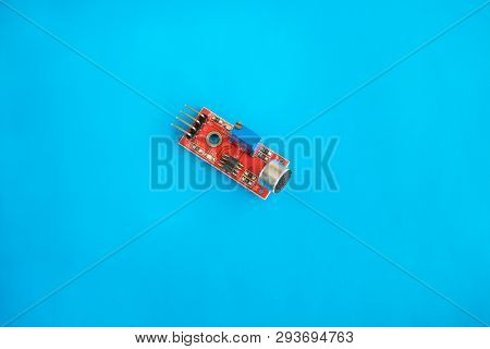 High Sensitivity Sound Microphone Sensor Detection Module For Arduino