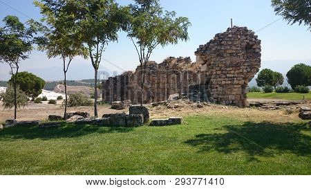 Ruins And Ruins Of The Ancient City, Hierapolis Near Pamukkale, Turkey.