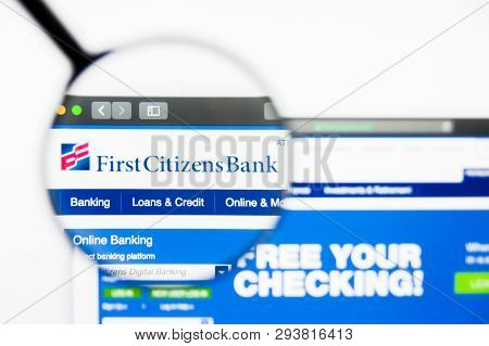 Los Angeles, California, Usa - 5 April 2019: Illustrative Editorial Of First Citizens Bancshares Web