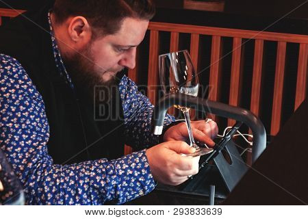 Cavist, Sommelier. Training In School Sommelier. Wine School. Wine Tasting. Tinted