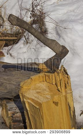 Wood Chopping Axe. Dry Chopped Wood Is Good For Kindling.