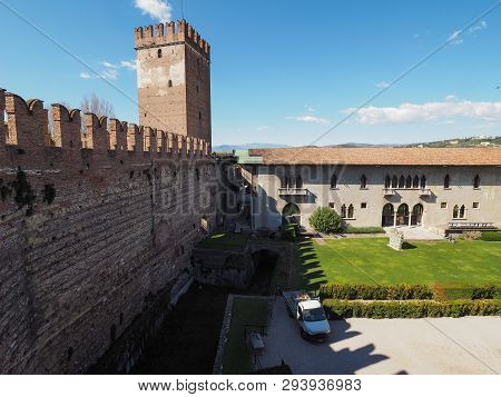 Castelvecchio Old Castle In Verona