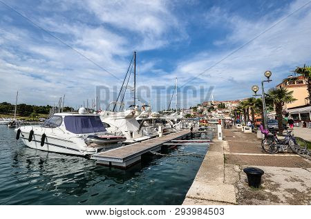 Vrsar, Croatia - May 22, 2018: Pier In Coastal Town Of Vrsar, Istria, Croatia. Vrsar - Beautiful Ant