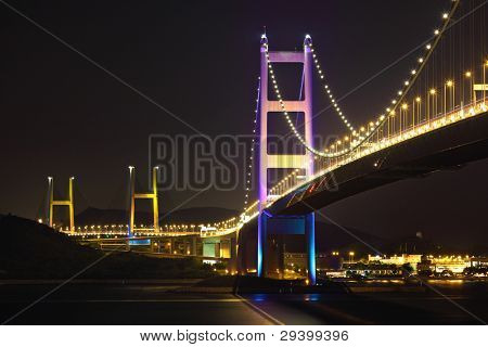 Tsing Ma Bridge di notte