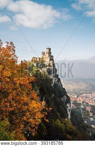 The Tower Of Fortress Of Guaita On Monte Titano Mountain - The Highest In Republic Of San Marino. Au