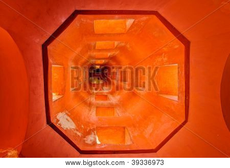 Interno di Pagoda rosso