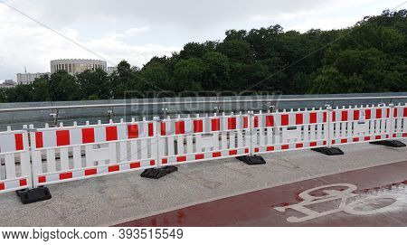 Kiev, Ukraine July 12, 2019: Pedestrian-bicycle Bridge Over Vladimirsky Descent, In The Center Of Ki
