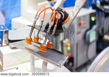 High Technology And Precision Robot Arm And Automatic Vacuum Or Suction Cup For Pick & Place Transpo