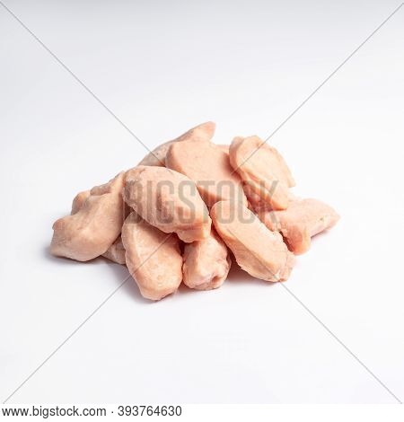 Chicken Fillet Frozen In Small Pieces. Chicken Fillet For Retail.qf
