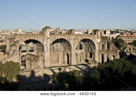 포럼 로마 넘