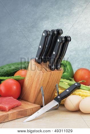 couteau de cuisine avec légumes aliments