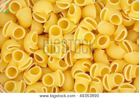 asorted renkli pişmemiş makarna