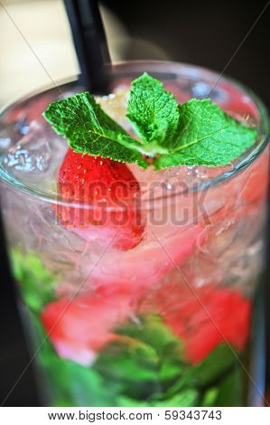 Strawberry mohito cocktail 