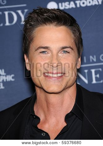 LOS ANGELES - NOV 04:  Rob Lowe arrives to the 